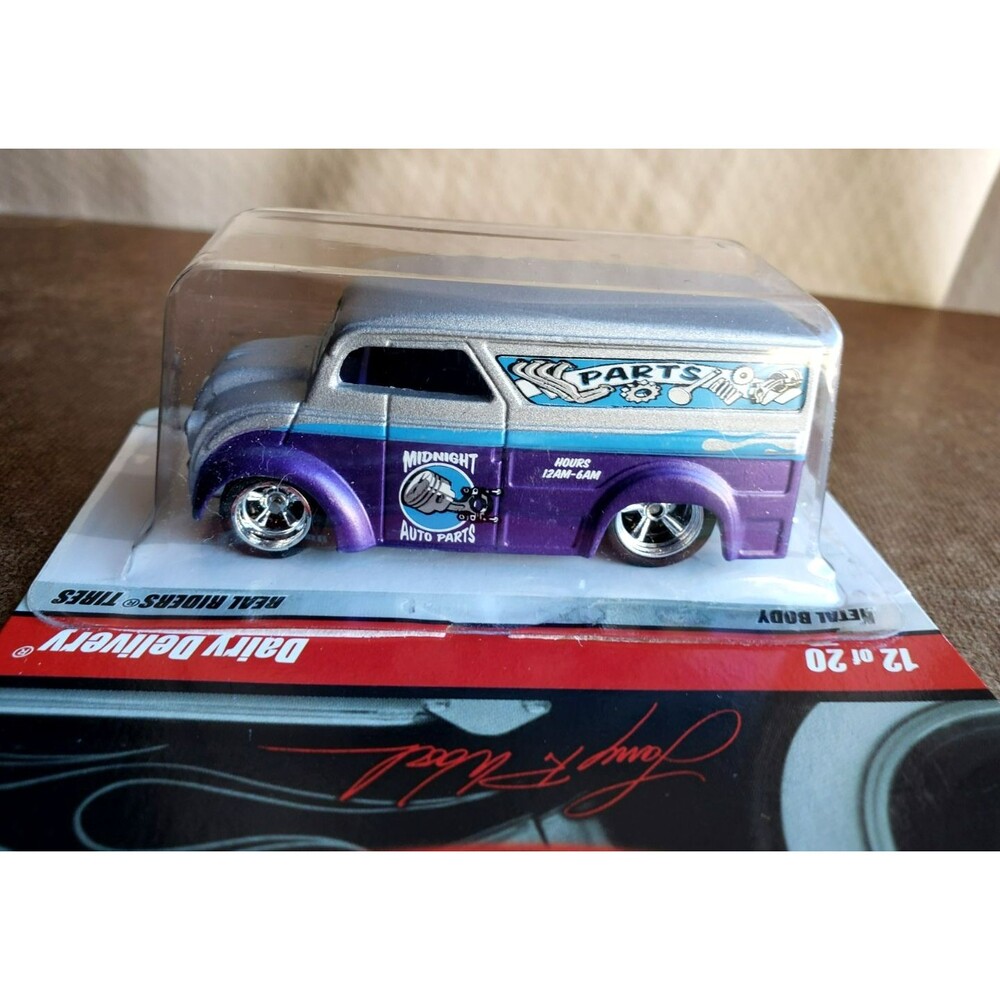 2009 Hot Wheels DAIRY DELIVERY MTFLK Silver / Purple LARRY'S GARAGE #12/20 RR5SP